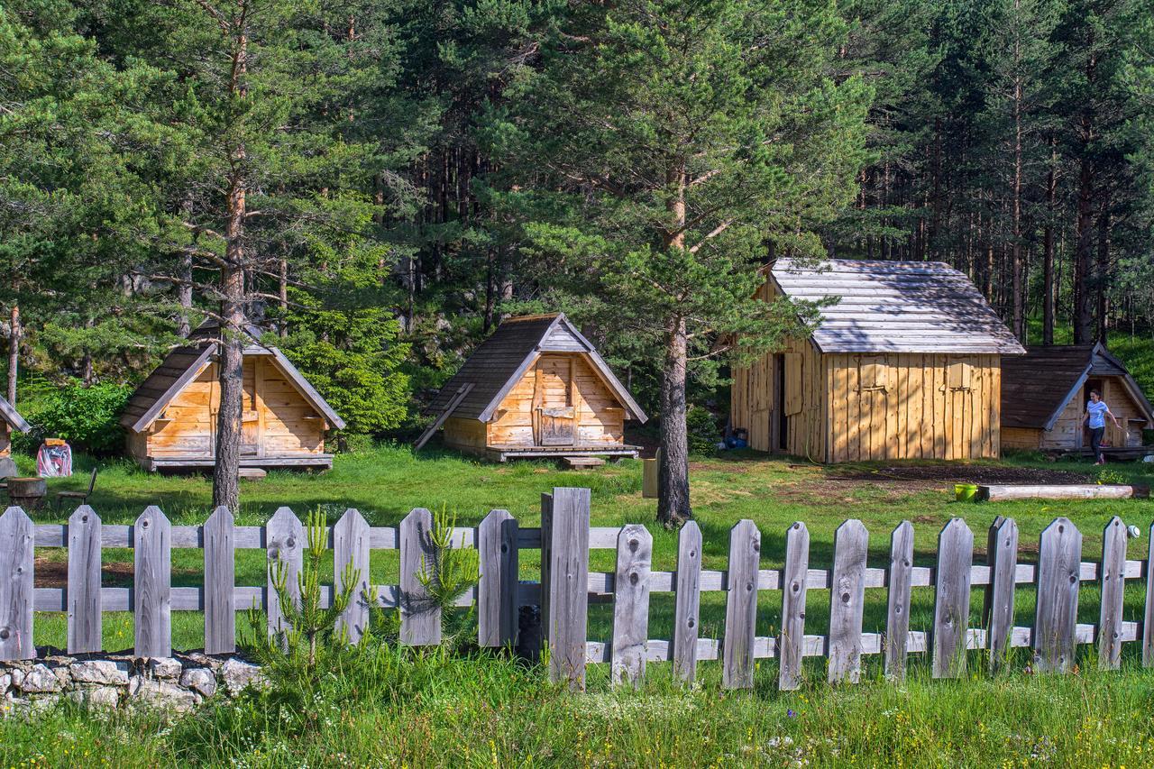 Eco Camp Chalets Pod Gorom Žabljak Екстериор снимка